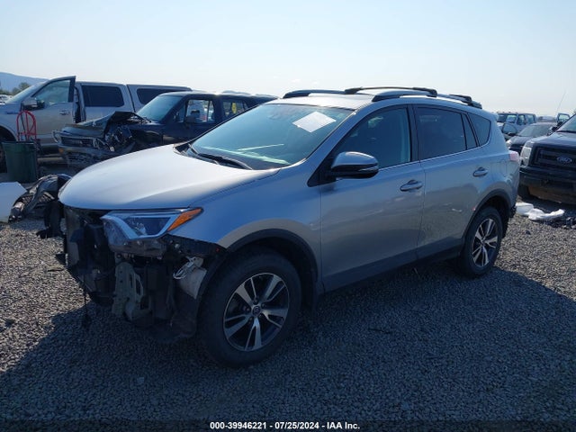 Toyota Rav4 Xle 2018 2T3RFREV6JW730300 Image 2
