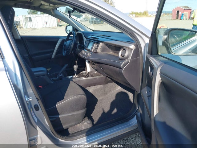 Toyota Rav4 Xle 2018 2T3RFREV6JW730300 Image 5