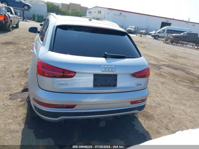 WA1JCCFS0JR023985 Audi Q3 2.0t Premium/2.0t Sport Premium
