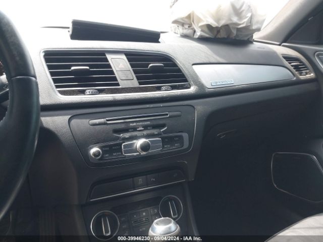 WA1JCCFS0JR023985 Audi Q3 2.0t Premium/2.0t Sport Premium