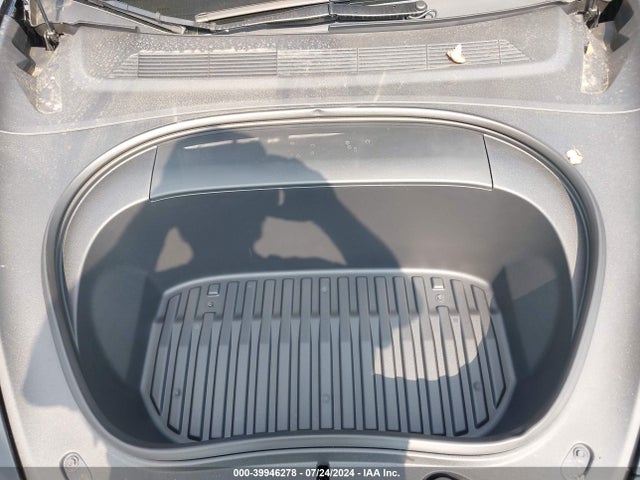 2024 TESLA MODEL 3 5YJ3E1EBXRF717079 Photo 9