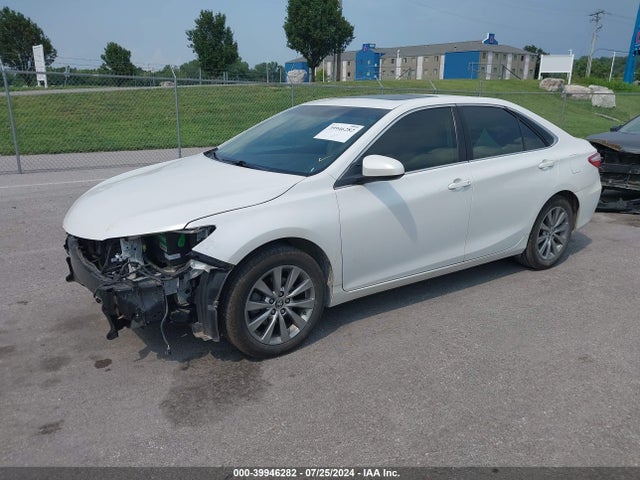Toyota CAMRY XLE 2016 4T1BF1FK5GU530730 Image 2