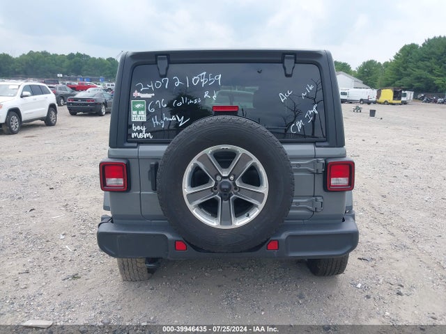 1C4HJXEN9NW252900 Jeep Wrangler Unlimited Sahara 4x4