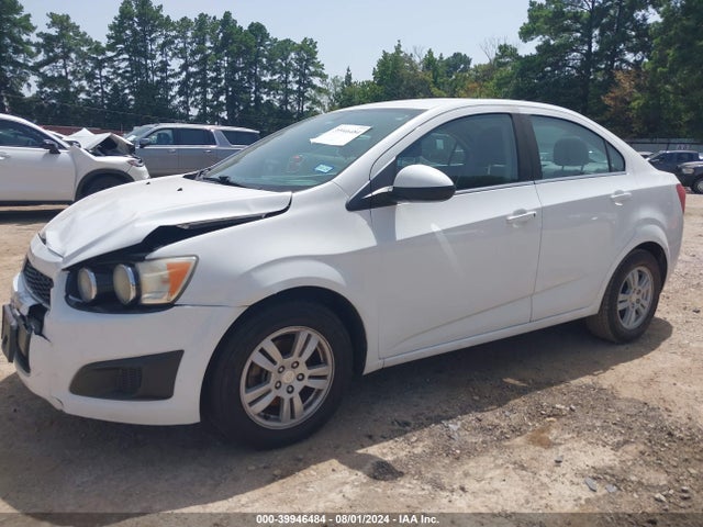 Chevrolet Sonic Lt Auto 2014 1G1JC5SB1E4224412 Image 2