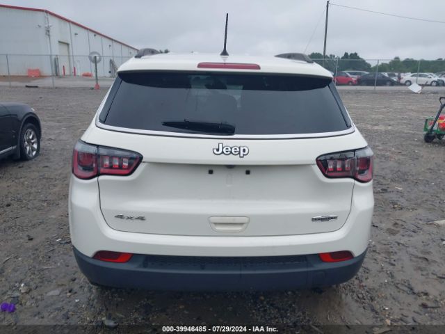 3C4NJDBB7JT154766 Jeep Compass Latitude 4x4