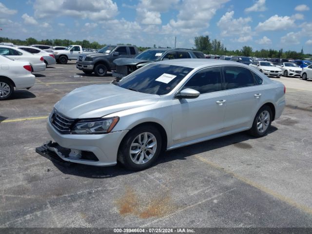 1VWAS7A3XGC049034 Volkswagen Passat 1.8t S