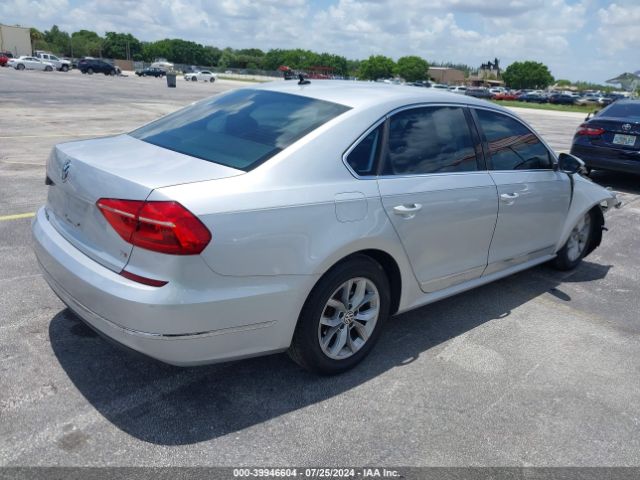 1VWAS7A3XGC049034 Volkswagen Passat 1.8t S