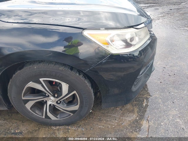 Honda ACCORD LX 2017 1HGCR2F3XHA213707 Image 18