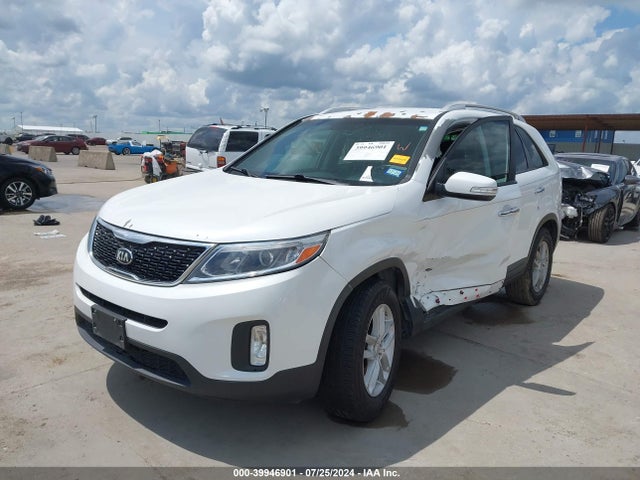 KIA SORENTO LX 2015 5XYKT3A60FG569437 Image 2