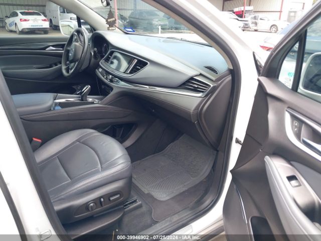5GAERBKW3JJ139884 Buick Enclave Essence