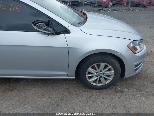 3VWA17AU5GM503992 Volkswagen Golf Sportwagen Tsi S 4-door