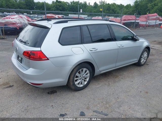 3VWA17AU5GM503992 Volkswagen Golf Sportwagen Tsi S 4-door