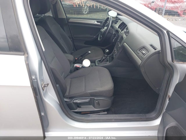 3VWA17AU5GM503992 Volkswagen Golf Sportwagen Tsi S 4-door