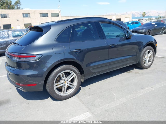 2020 PORSCHE MACAN WP1AA2A59LLB04270 Photo 3