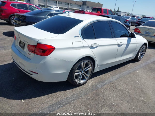BMW 330e Iperformance 2017 WBA8E1C33HA158965 Image 4