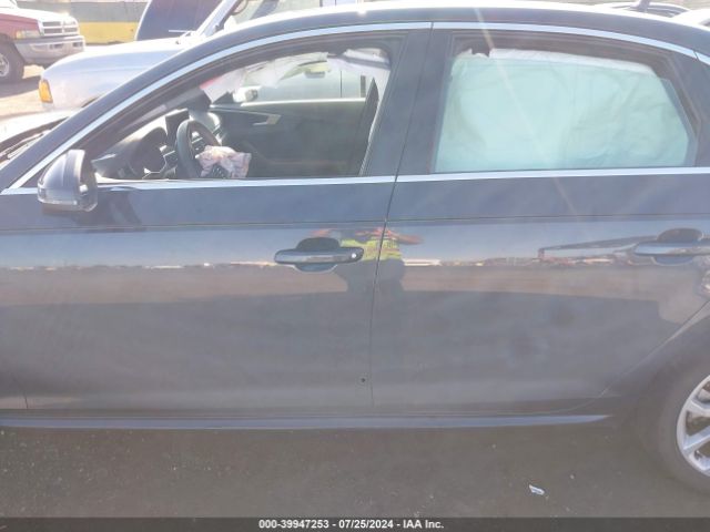 WAUDNAF47KA117782 Audi A4 45 Premium