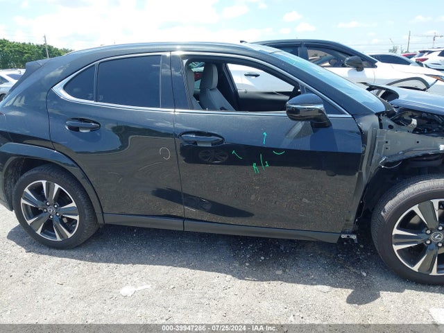 JTHP6JBHXP2154881 Lexus Ux 250h Premium