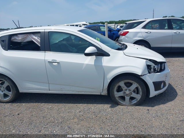 Chevrolet Sonic Ltz Auto 2015 1G1JE6SB8F4186436 Image 14