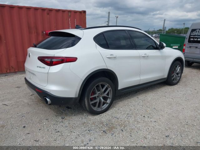 ZASFAKNN6J7B92239 Alfa Romeo Stelvio Ti Sport Awd