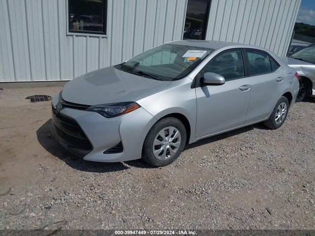 Toyota COROLLA L 2017 5YFBURHE5HP650302 Image 2