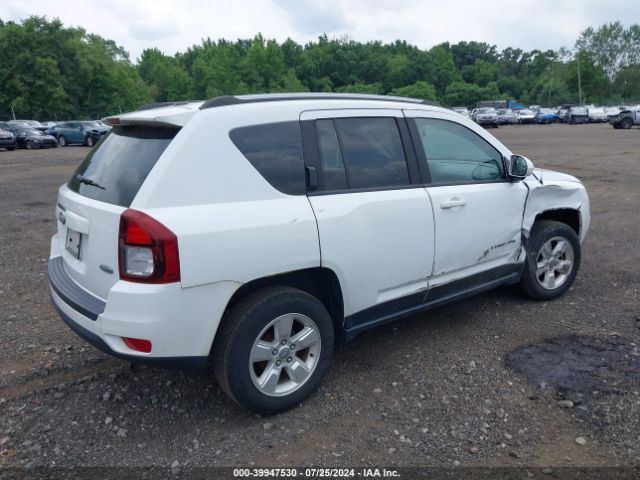 1C4NJCEAXGD769310 Jeep Compass Latitude