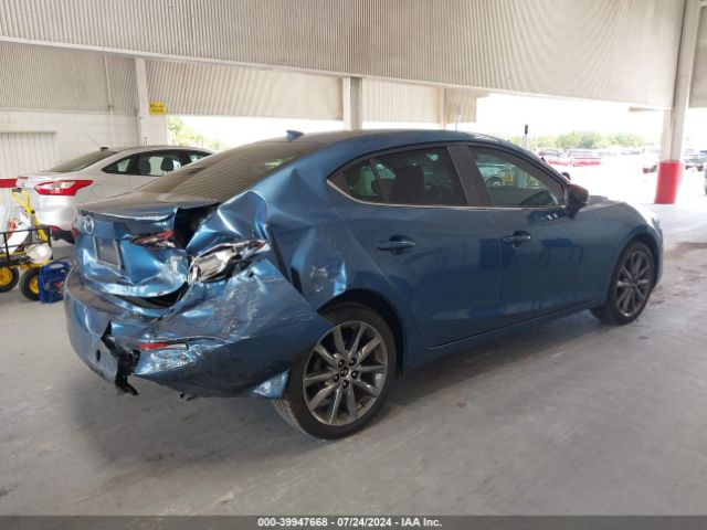 3MZBN1V32JM262133 Mazda Mazda3 Touring