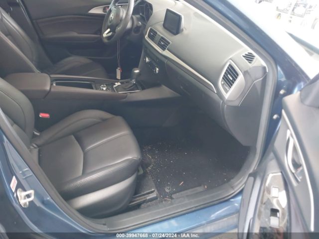 3MZBN1V32JM262133 Mazda Mazda3 Touring