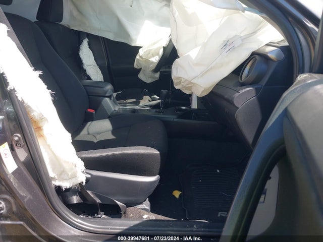 Toyota RAV4 LE 2017 JTMBFREV6HJ149034 Image 5