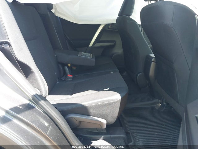 Toyota RAV4 LE 2017 JTMBFREV6HJ149034 Image 8