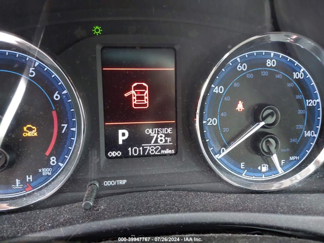 Toyota COROLLA LE 2018 5YFBURHE8JP759472 Image 15