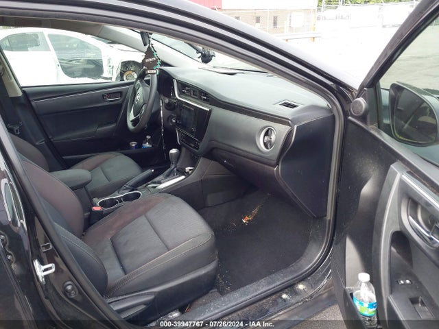 Toyota COROLLA LE 2018 5YFBURHE8JP759472 Image 5