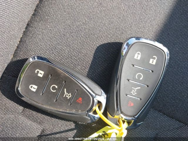 3GNAXTEXXJL276401 Chevrolet EQUINOX LT