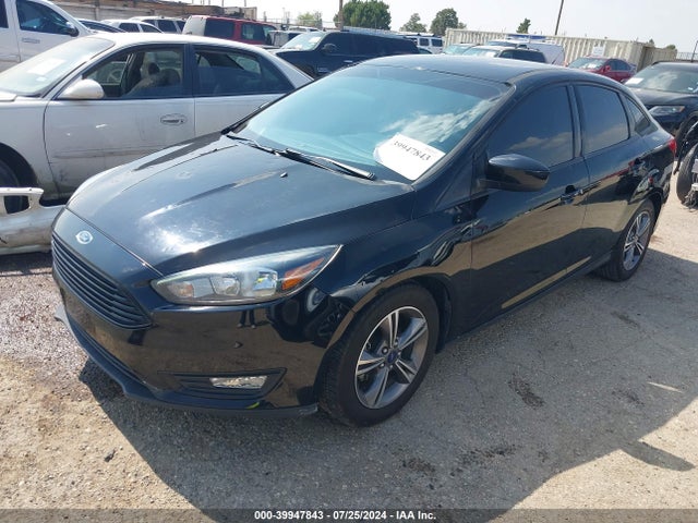 Ford FOCUS SE 2018 1FADP3F21JL223578 Image 2
