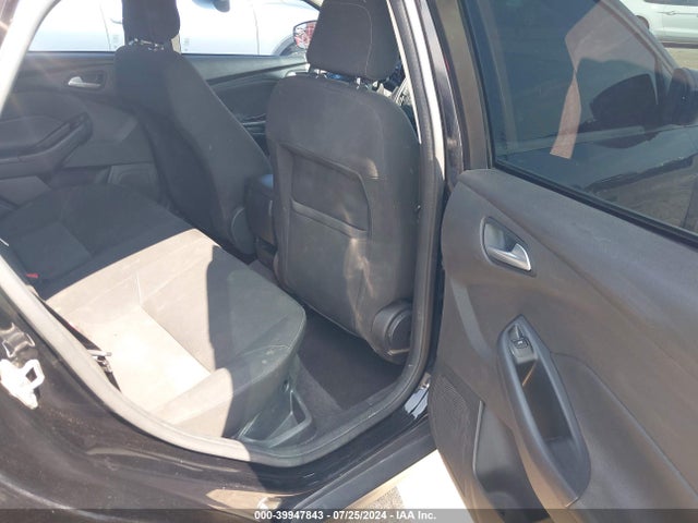 Ford FOCUS SE 2018 1FADP3F21JL223578 Image 8