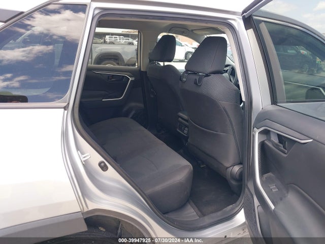 Toyota RAV4 LE 2022 2T3H1RFV7NW189014 Image 8