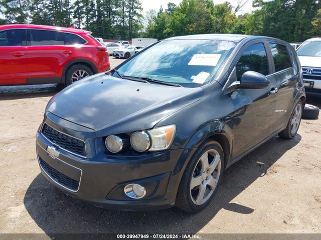 Chevrolet Sonic Ltz Auto 2015 1G1JE6SB0F4101007 Image 2