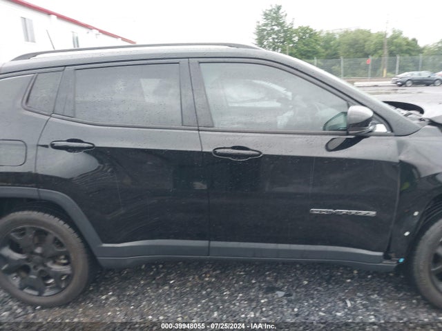 3C4NJCCB7JT155974 Jeep Compass Limited Fwd