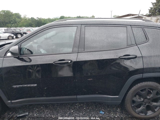 3C4NJCCB7JT155974 Jeep Compass Limited Fwd