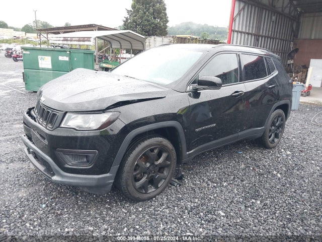 3C4NJCCB7JT155974 Jeep Compass Limited Fwd