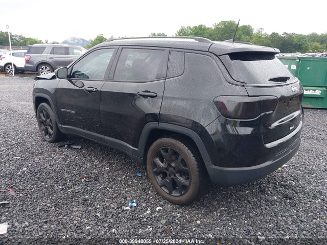 3C4NJCCB7JT155974 Jeep Compass Limited Fwd