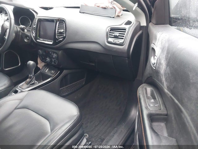 3C4NJCCB7JT155974 Jeep Compass Limited Fwd
