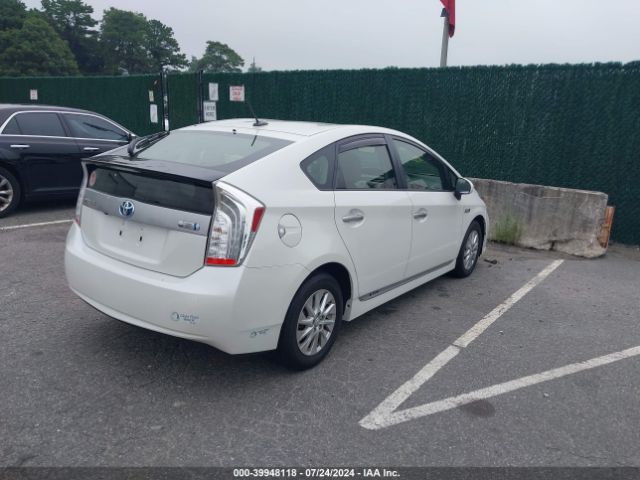 JTDKN3DPXE3059811 Toyota Prius Plug-in Advanced