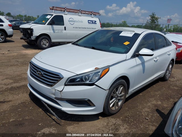 Hyundai SONATA SE 2016 5NPE24AFXGH261966 Image 2
