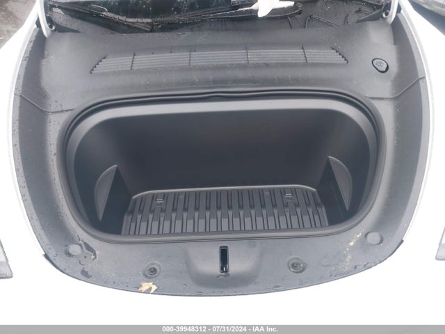 2023 TESLA MODEL Y 7SAYGDEE2PA188882 Photo 9