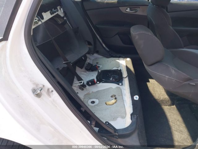 3KPF24AD9KE108950 KIA Forte Lxs