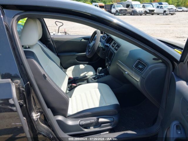 3VWD17AJ5GM233178 Volkswagen Jetta 1.8t Sport