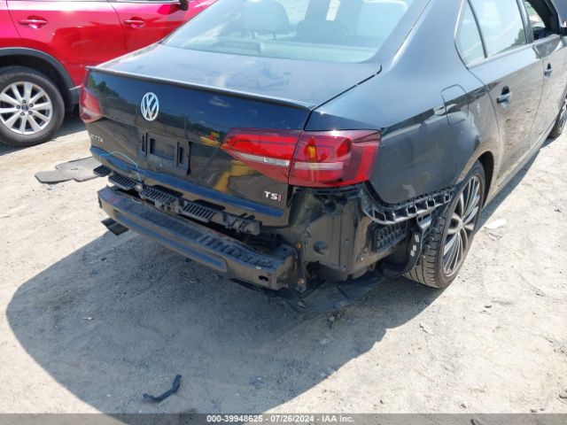 3VWD17AJ5GM233178 Volkswagen Jetta 1.8t Sport