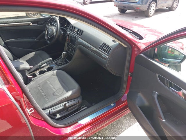 1VWBA7A32JC051505 Volkswagen Passat 2.0t Se
