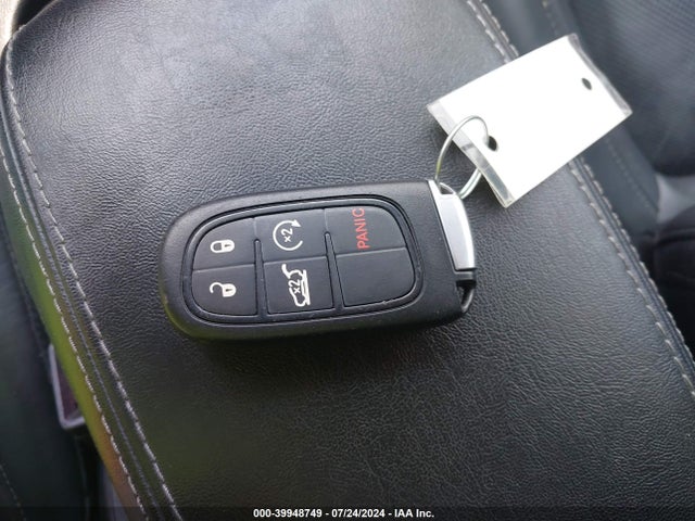 1C4PJMDX3KD104634 Jeep Cherokee Limited 4x4