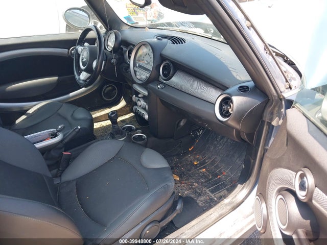 2010 MINI COOPER S WMWMS3C50ATY09273 Photo 4